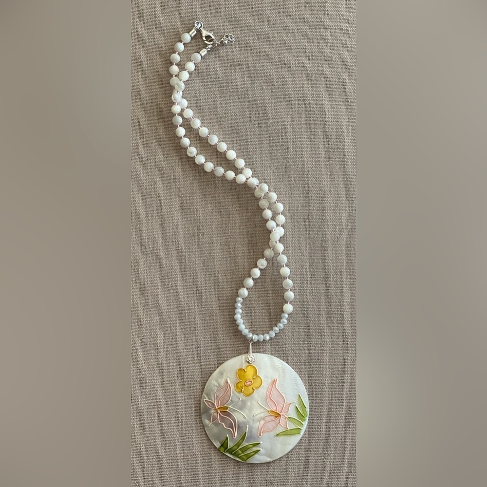 24 inch Mother of Pearl Necklace NWOT - Picture 15 of 16